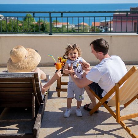 Guest House Medin Petrovac ภายนอก รูปภาพ