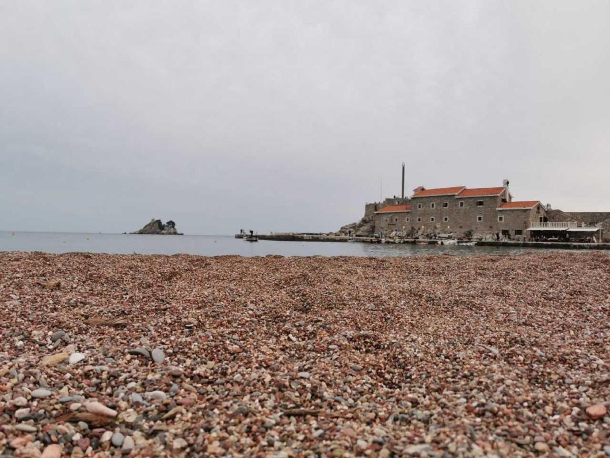 Guest House Medin Petrovac ภายนอก รูปภาพ
