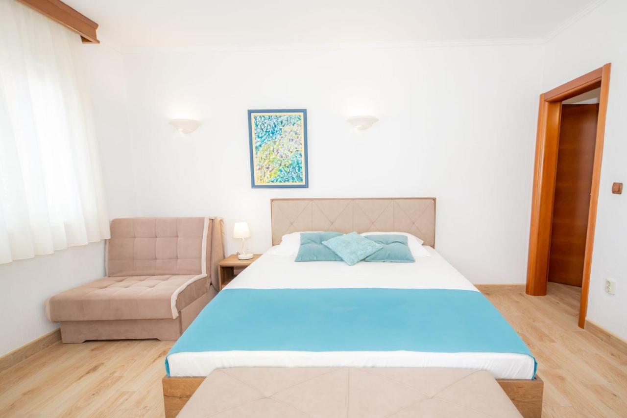 Guest House Medin Petrovac ภายนอก รูปภาพ