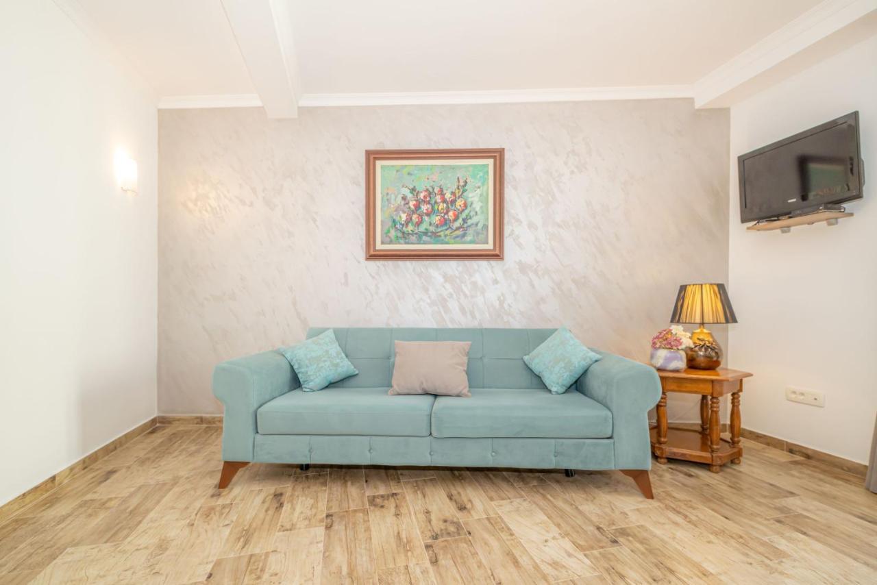 Guest House Medin Petrovac ภายนอก รูปภาพ