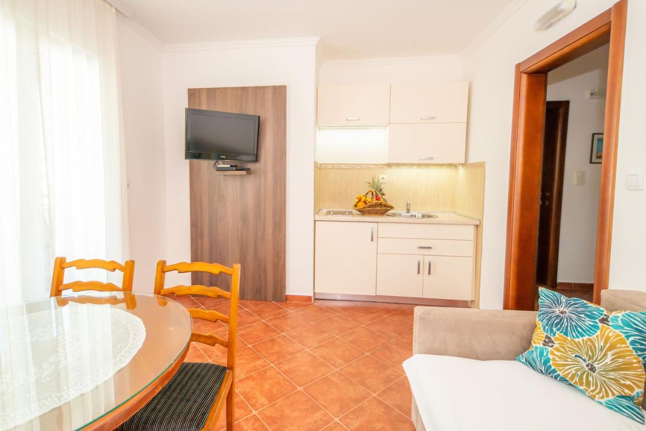 Guest House Medin Petrovac ภายนอก รูปภาพ