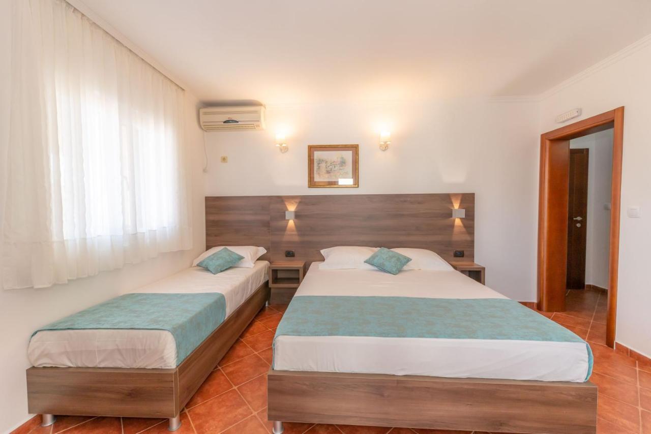 Guest House Medin Petrovac ภายนอก รูปภาพ