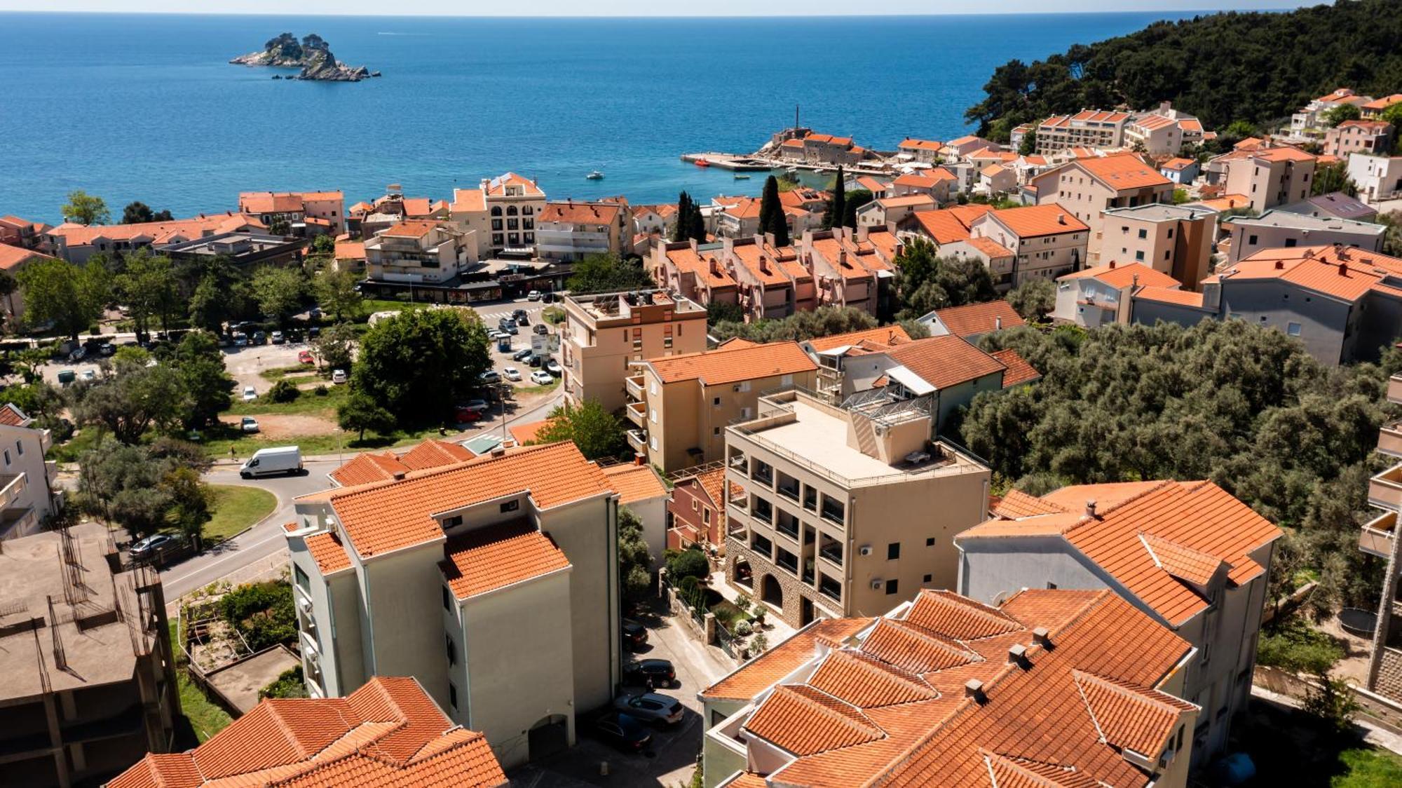 Guest House Medin Petrovac ภายนอก รูปภาพ