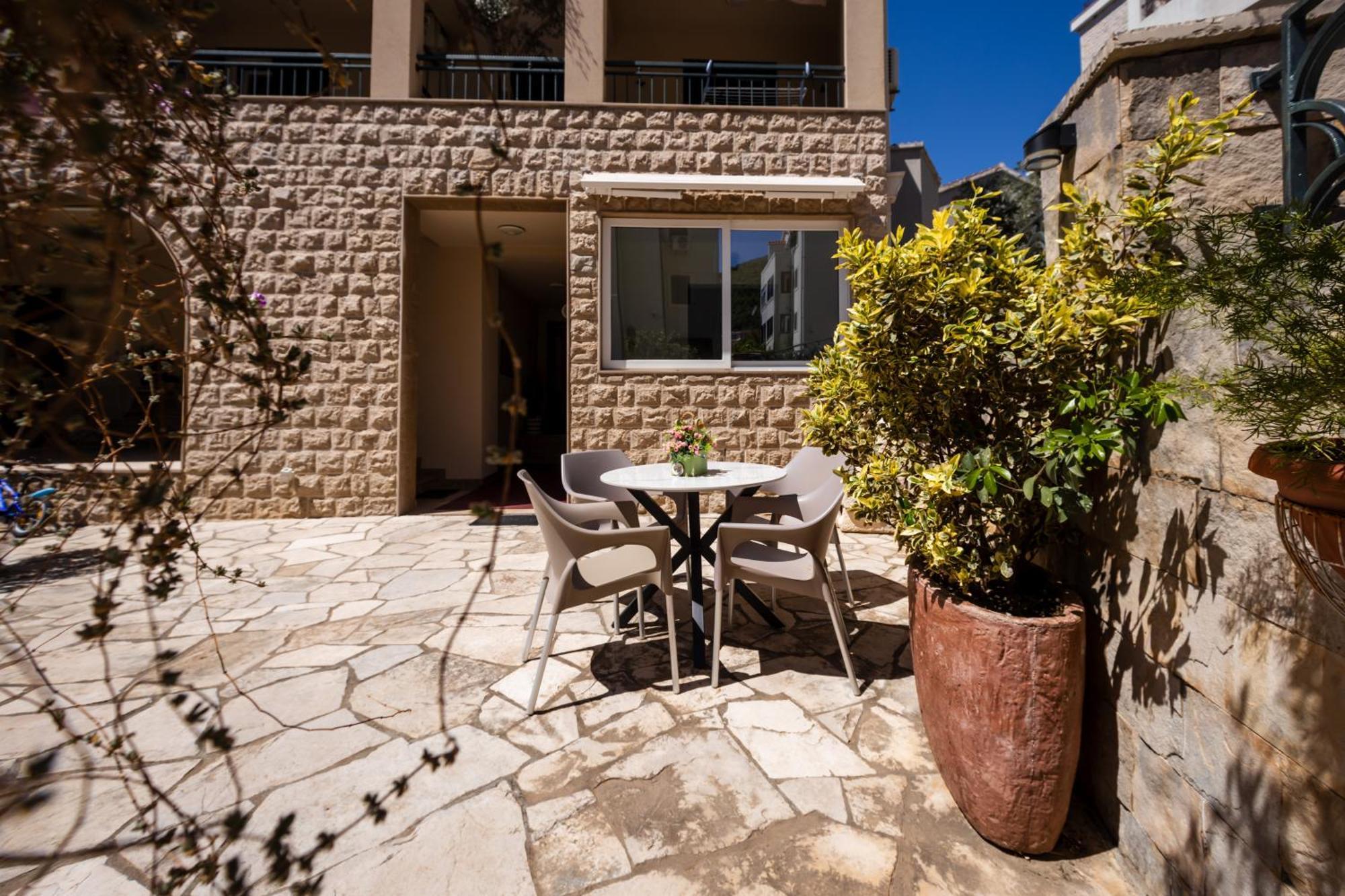 Guest House Medin Petrovac ภายนอก รูปภาพ
