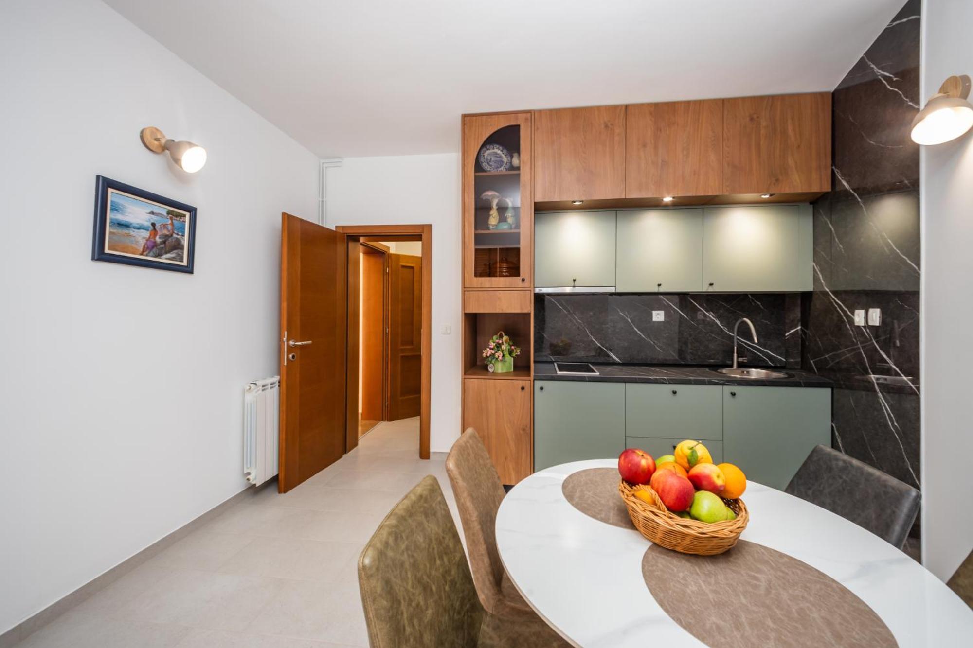 Guest House Medin Petrovac ภายนอก รูปภาพ