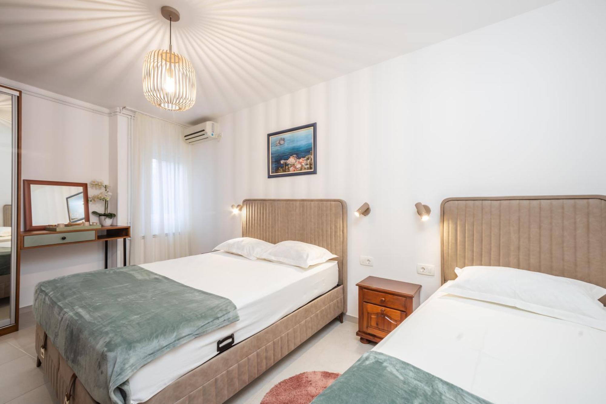 Guest House Medin Petrovac ภายนอก รูปภาพ