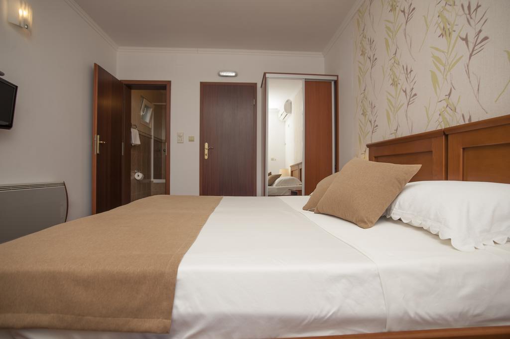 Guest House Medin Petrovac ภายนอก รูปภาพ