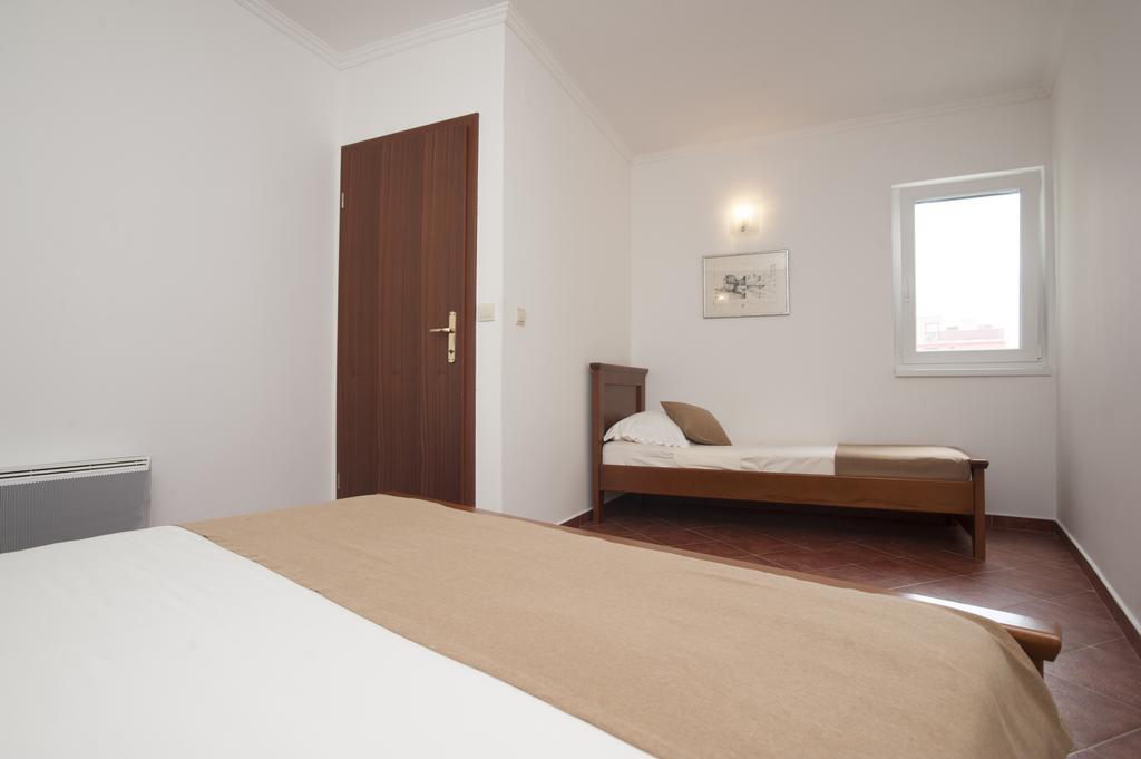 Guest House Medin Petrovac ภายนอก รูปภาพ